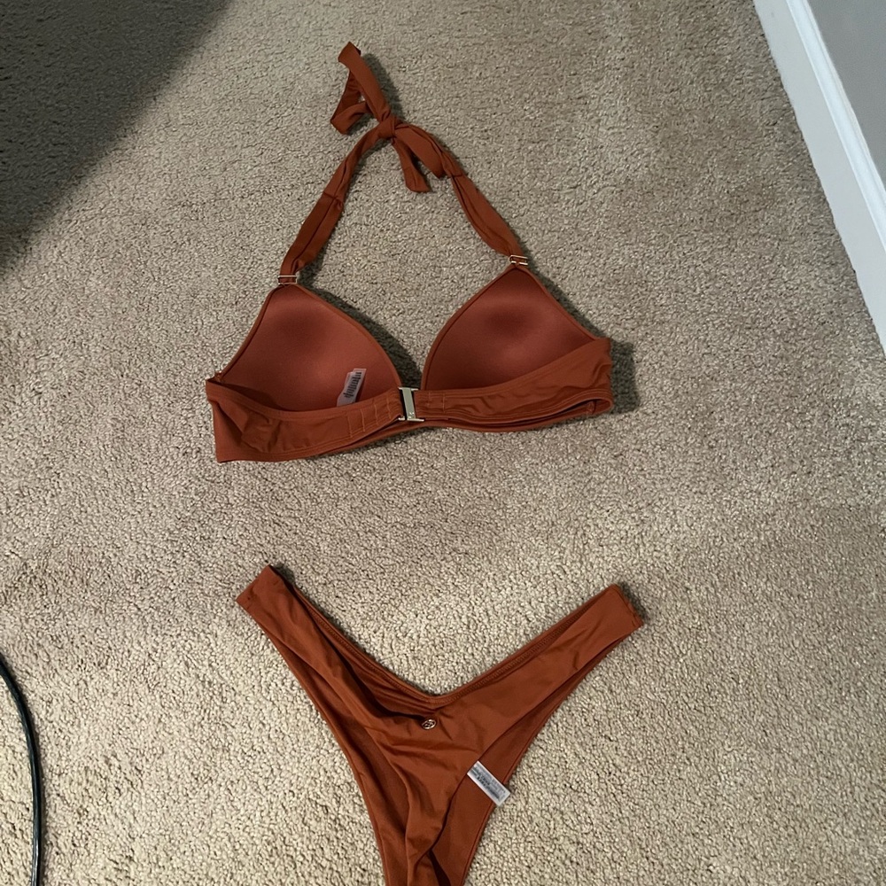 Victoria's Secret Brown Bikini - Picture 2 of 2